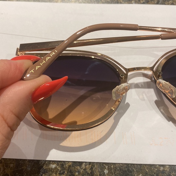 Tahari cat eye sunglasses in rose gold. - Picture 3 of 3